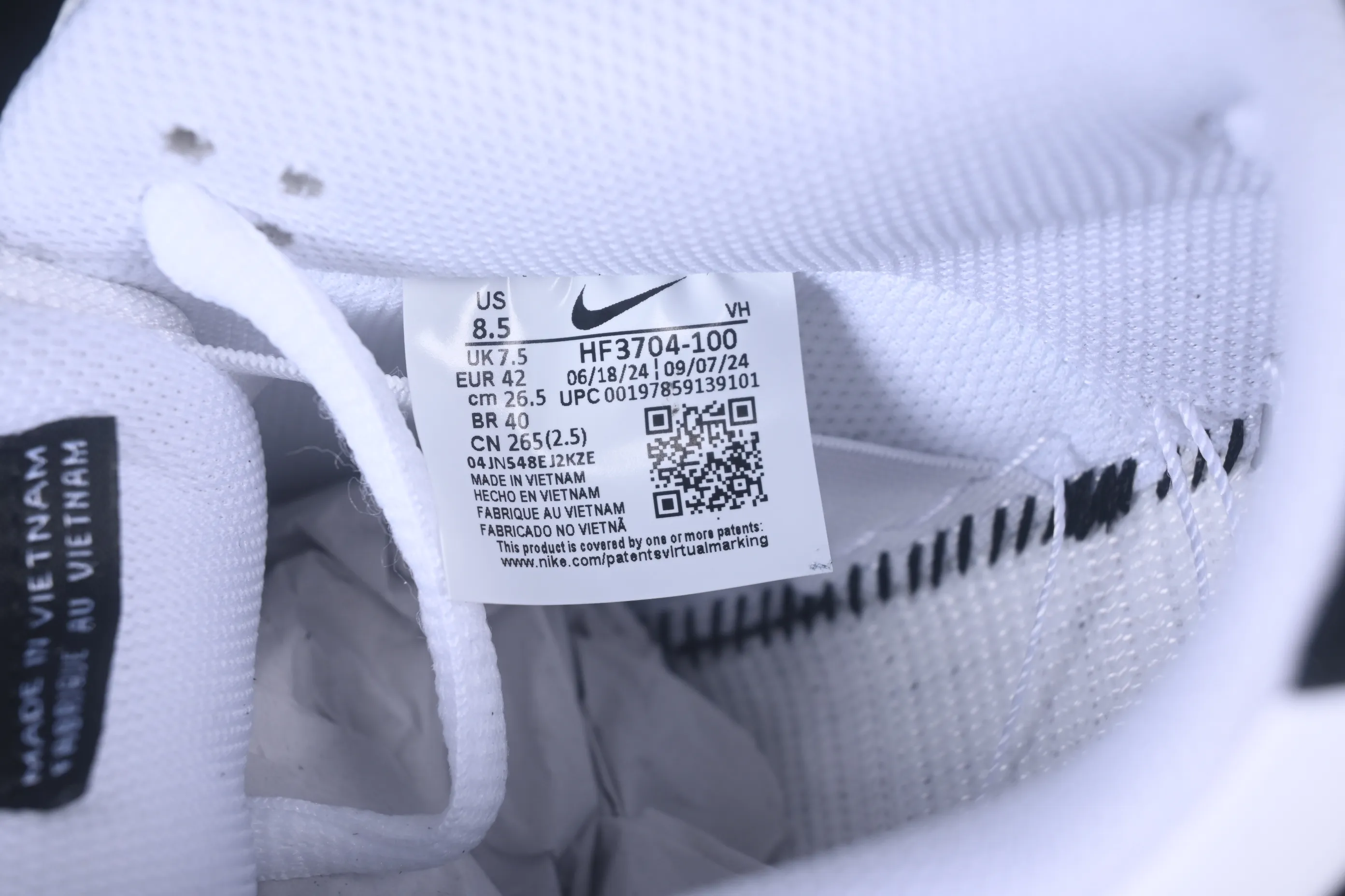 All Categories Nk SB Dunk Series Nk SB Dunk Low Low-top sneakers Foreign trade version Nike SB Dunk Low Classic white and black Full toe layer low-top casual sneakers HF3704-100
